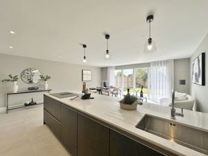 Photo 11- click for photo gallery